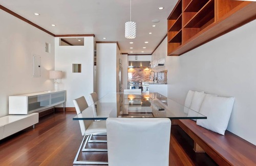 Eastern Malibu Condo | Unforgettable Malibu Beach Front with Ocean View & Spa