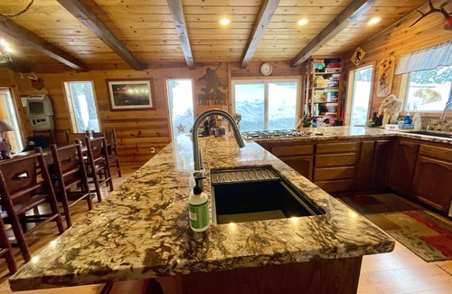Upper Kingsbury House | Family Friendly Mountain Retreat Near Heavenly Tahoe Trails