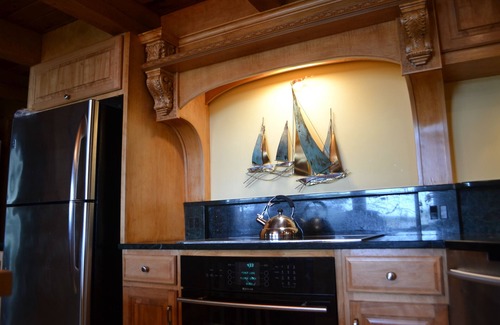 Friendship House | Oceanfront Retreat in MidCoast Maine with EV Charger