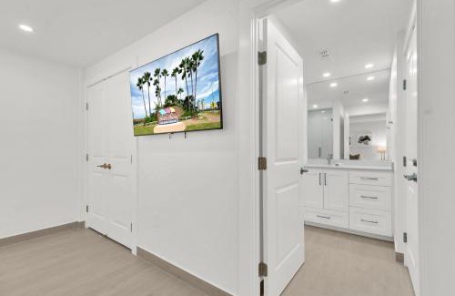 South Padre Island Apartment | Oceanfront Condo with Pool and Private Beach Access