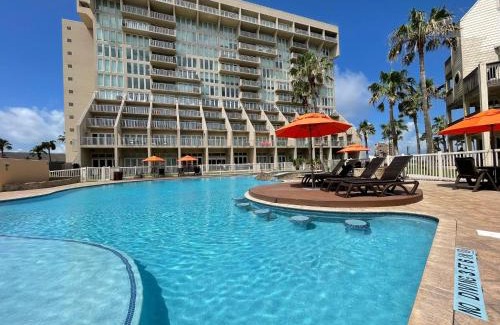 South Padre Island Apartment | Oceanfront Condo with Pool and Private Beach Access