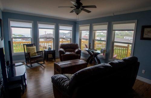 Crow Head House | Inviting Ocean View Bungalow - Perfect for Families
