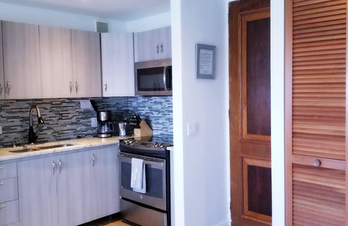 Condado Apartment | Ocean View Studio with Pool & Spa - Guest Rated 9.8
