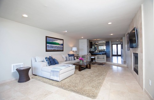 Solana Beach Condo | Exceptional Oceanfront 2 Bedroom at Surfsong Solana Beach