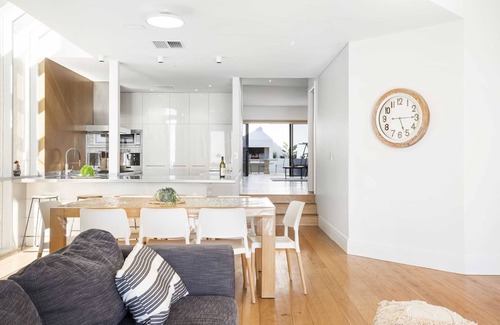 Seacliff House | Oceanview House in Seacliff: Guest Rated 9.6/10
