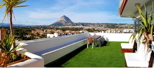 Platja de l'Arenal Apartment | Oceanfront Penthouse with Hot Tub, Steps from the Beach