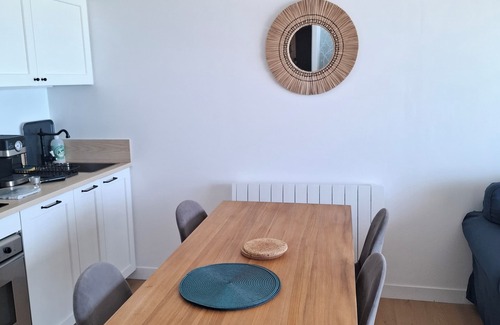 Agon-Coutainville Apartment | SPECTACULAR SEA VIEW MAGNIFICENT BRIGHT 3* APARTMENT WITH LOVELY TERRACE