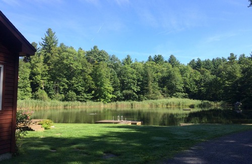 Lee House | Idyllic Lakefront Retreat with Spa & Pool Access