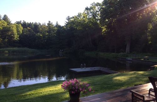 Lee House | Idyllic Lakefront Retreat with Spa & Pool Access