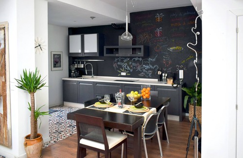 Triana Apartment | Relaxing Retreat in Seville with Spa & Family Amenities
