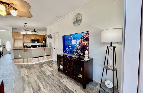 Corpus Christi House | Unforgettable Sunsets: Private Pool & Spa Walk to Beach