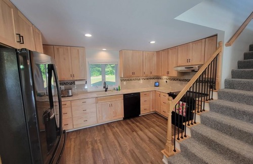 Lochmere House | Unforgettable Silver Lake Escape with Spectacular Sunsets