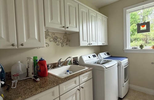 Suttons Bay House | Idyllic Up-North Retreat: 10/10 Guest Rated & Pet Friendly!