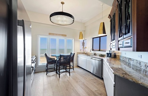 Beach Lagoon Villa | Oceanfront Condo with Breathtaking Views and Pool Access