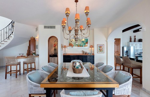 Conchas Chinas House | Exceptional Oceanfront Villa Near Zona Romantica
