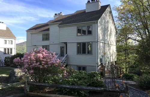 Seven Devils Condo | Breathtaking Views of Grandfather Mountain Await You!