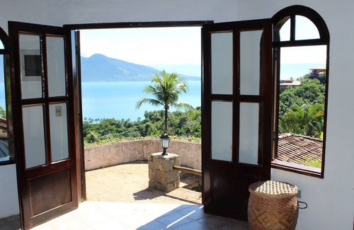 Ilhabela House | Magnificent Oceanfront Retreat with Panoramic Pool
