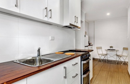 Mount Nelson Apartment | Breathtaking Views & Fully Equipped Kitchen at Mount Nelson
