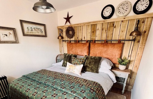 Pontsticill Cottage | Scenic Retreat with Pizza Oven, BBQ & Spa Amenities