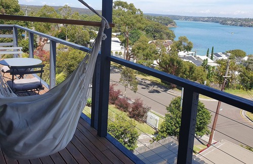 Bundeena Apartment | Spectacular views of river, National Park, beaches and city skyline