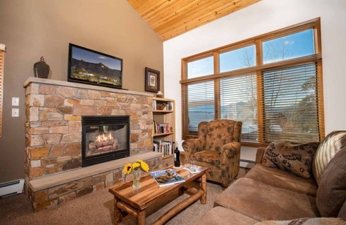 Stanley Hills Condo | Unforgettable Lake Estes Views with Hot Tub & Private Patio