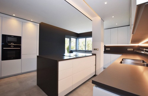 Atlanterra Ski Chalet | Private Villa with Ocean Views & Top Guest Rating 9.6/10