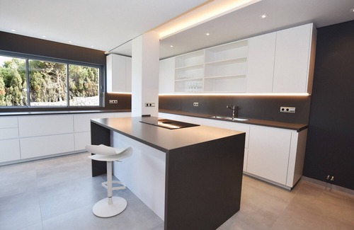 Atlanterra Ski Chalet | Private Villa with Ocean Views & Top Guest Rating 9.6/10