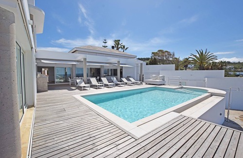 Atlanterra Ski Chalet | Private Villa with Ocean Views & Top Guest Rating 9.6/10