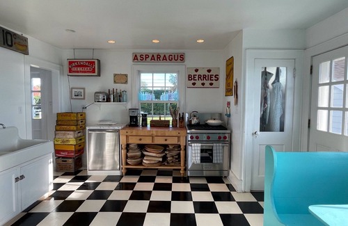Silver Beach House | Ocean View Retreat on Shelter Island - Guest Rated 10/10