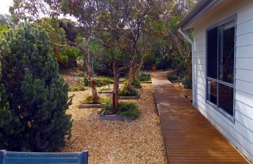 Bonney House | Incredible Water Views with Bikes and Kayaks Available