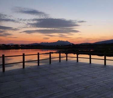 Vestvagøy House | Modern Rorbu in Lofoten with Oceanfront Views