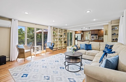 South Yarmouth House | Waterfront Retreat with Hot Tub & Kayak Access - 10/10 Rating