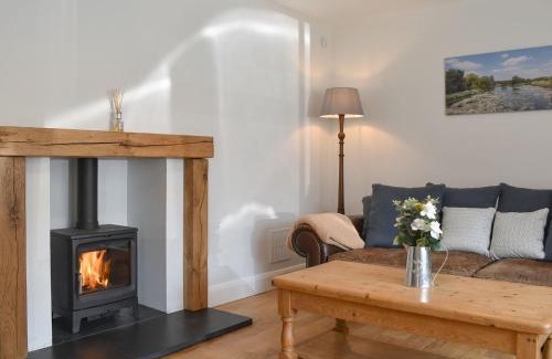 New Forest District House | Family-Friendly Retreat at Speedwell Cottage – Pet Welcoming!