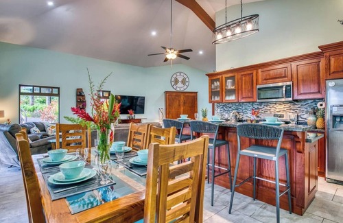 Tronadora Villa | Enchanting Oceanfront Suites with Chef's Kitchen & Views