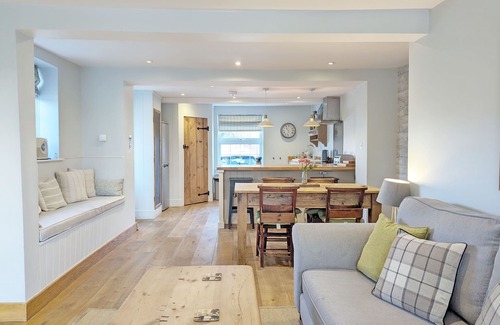 Birdham Cottage | Cozy Spence Cottage: Ocean View Retreat for 5 Guests