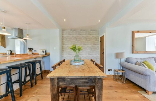 Birdham Cottage | Cozy Spence Cottage: Ocean View Retreat for 5 Guests