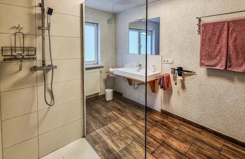 Siegmundsburg Apartment | Spend a relaxing vacation close to nature in this appealing vacation apartment.