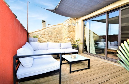 Vallabrix Apartment | Relaxing Getaway in Vallabrix with Pool and Spa Amenities