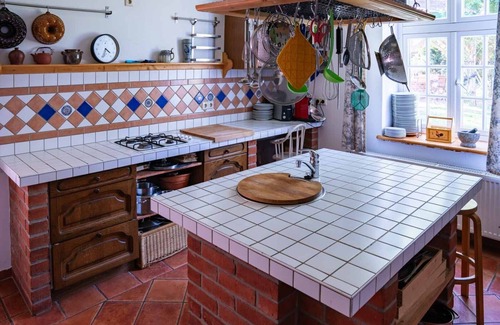 Muritz House | Experience Idyllic Lake View Accommodations with Breakfast