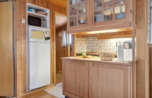 Bog By House | Experience Family Fun at This Cozy Oceanfront Retreat