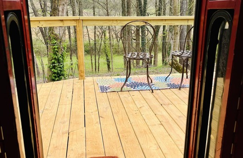 Doyle House | Experience Adventure and Comfort Near Fantastic Waterfalls
