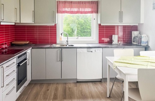 Finnoy House | Relaxing Summer Escape at Bjergøy's Oceanfront Dunes