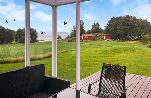 Finnoy House | Relaxing Summer Escape at Bjergøy's Oceanfront Dunes