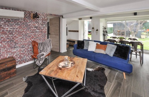 Cros-de-Cagnes House | Spend the vacation in this inviting vacation home with pool near the sea.