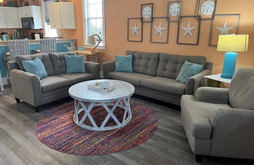Port St. Joe Cottage | Pelican Point: Beachy Cottage with Pool & Ocean Views