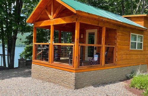 Butler Cabin | Bear Cub Cabin: Lakefront Retreat with Private Dock & Fire Pit