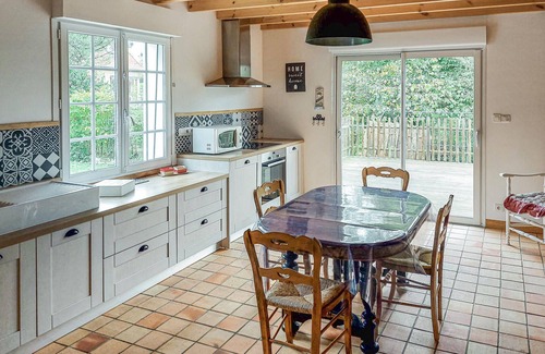 Selles House | Relax in a Cozy Cottage Surrounded by Serene Nature