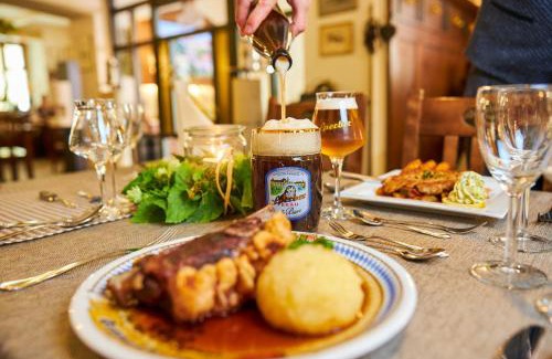 Sulzbach-Rosenberg Hotel | Discover Sperber Bräu: Family-Friendly Hotel with Brewery