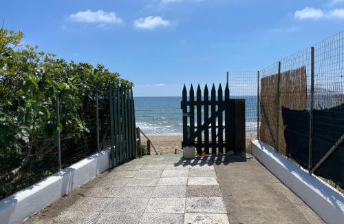 Sperlonga Apartment | Cozy Apartment with Private Beach Access and Ocean Views