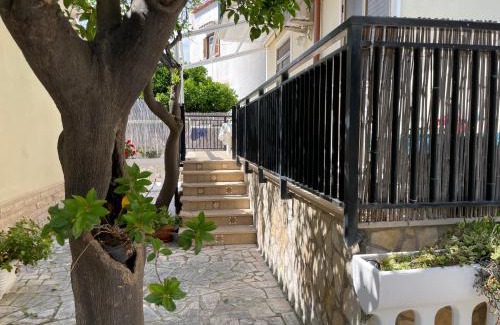 Sperlonga Apartment | Cozy Apartment with Private Beach Access and Ocean Views